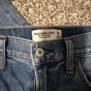 Abercrombie Ankle Straight Jeans